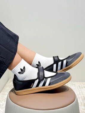 adidas Originals Samba Jane, size 9, like new